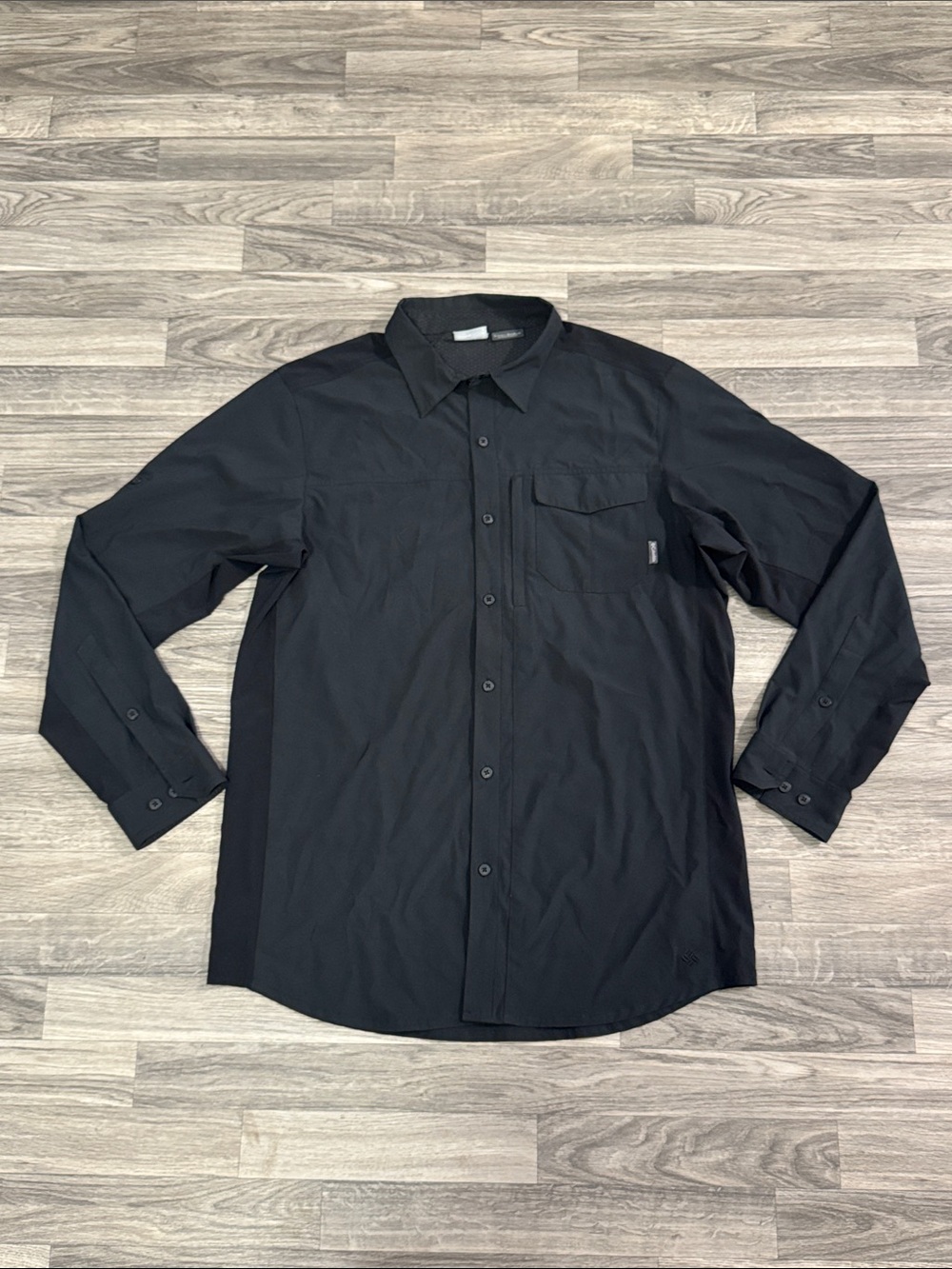 Columbia Omni Shield black long sleeve button down shirt men’s sz L